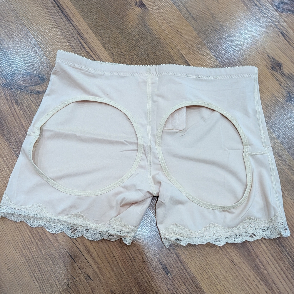 NWOT Women's Lace Trim Butt Lifter Shapewear Shorts - Cream